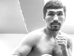 фото - Роберт Истер и Денис Шафиков договариваются о бое