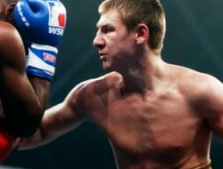 фото - Иван Голуб быстро «зарубил» американца