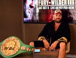 фото - Фьюри: «Представьте, если бы это я влетел крузеру Усику…»