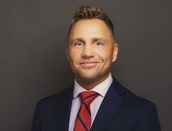 фото - Броунер дошёл до ручки — подерётся с адвокатом