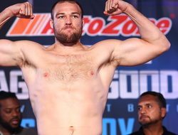 фото - Супертяжи Гудолл и Ахайо праздновали досрочные победы «на разогреве» у Ломаченко