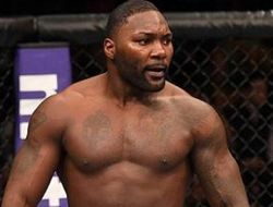 фото - Лютый нокаутёр «Рамбл» Джонсон возвращается в UFC — менеджер