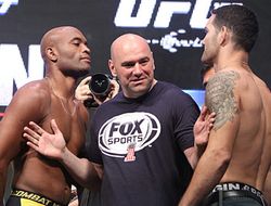 фото - Взвешивание UFC 168: Уайдман–Силва II, Раузи–Тейт II, Барнетт–Браун