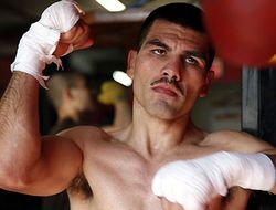 фото - Ангуло обвиняет Чавеса в срыве январского боя