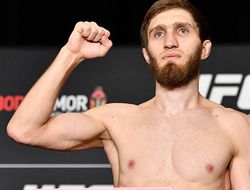 фото - UFC 270. Нурмагомедов быстро расправился со Стаманном