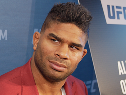 фото - Алистар Оверим: Надеюсь, Фёдор больше не будет уничтожать своё наследие