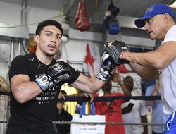 фото - С Ломаченко будет проще, чем с Комми — Теофимо Лопес-старший