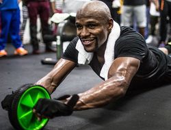 фото - Мэйуэзеру не нужен чёрный пояс и удары как у Брюса Ли — Вудли