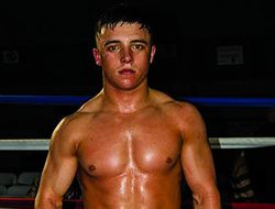 фото - Лоу и Болл разыграли «серебряный» пояс WBC, рефери облажался: видео