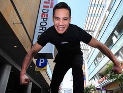 фото - Вальдес заглядывает за спину Сервании, хочет объединительных поединков