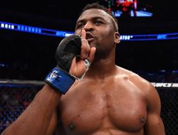 фото - Фрэнсис Энганну предлагает драться Александру Волкову: Надеюсь, не откажешься снова