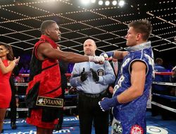 фото - Куда они смотрели? Что им надо? — Джейкобс о работе судей в бою с Деревянченко