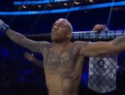 фото - Оливейра не оставил шансов Холлоуэю в реванше