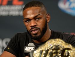 фото - «Когда пью — не могу остановиться». Джон Джонс рассказал о проблемах с алкоголем