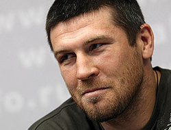 фото - Валерий Брудов отправится в Ливерпуль бить Тони Беллью