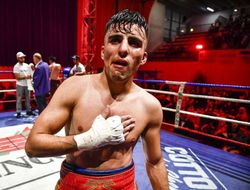 фото - Зиани вырвал победу и защитил титул на последних секундах боя