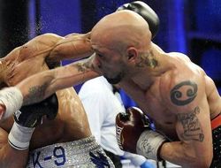 фото - Экс-чемпионы мира из США 41-летний Смит и 46-летний Бандрейдж возвращаются в бокс