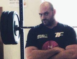 фото - Тайсон Фьюри запросто переджебит Энтони Джошуа — промоутер