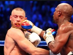 фото - Мэйуэзер: Подготовка к Макгрегору? Отжимался и приседал, пару раз мешок ударил