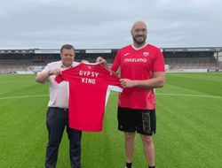 фото - Фьюри обратился к эксперту — хочет выкупить футбольный клуб