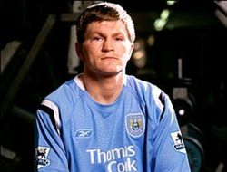 фото - Рикки Хэттон бросил вызов экс-футболисту Манчестер Юнайтед и сборной Англии