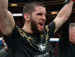 Махачев не оставил шансов Карнейро в главном событии UFC 311