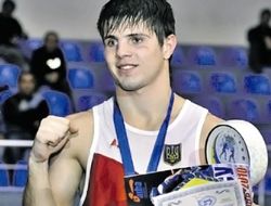 фото - Евгений Хитров дебютирует в профибоксе незадолго до Нового года