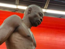 фото - Назван соперник Ригондо — тоже левша и дед