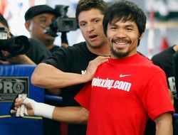 фото - «Перебежчик» Алекс Ариза «всплыл» в лагере Брэндона Риоса?