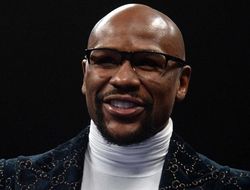 фото - «Дай шанс хотя бы одному из них». Мейвезер обратился к Канело