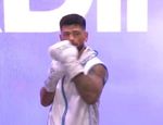 Экс-чемпион Кордина дебютировал в лёгком весе: видео