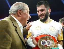 фото - «Бетербиев – не россиянин!» Боб Арум защищает бойца перед угрозой санкций