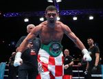 Филип Хргович поколотил экс-претендента Эрика Молину