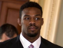 фото - Джон Джонс снова за решёткой: обвиняется по четырём пунктам