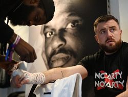 фото - Ирландский проспект хэвивейта намаялся с джорнименом из Украины: видео