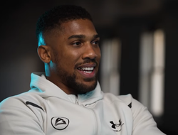 фото - Дюбуа напоминает молодого Джошуа. Реакция AJ на это утверждение