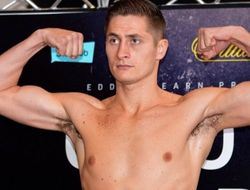 фото - Хосеа Бёртон: Энтони Ярд — какой-то вздор, вынесу его за пять раундов