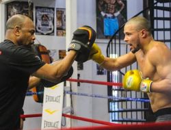 фото - Юбэнк-младший: Помогаю своему тренеру Рою Джонсу в подготовке к Майку Тайсону
