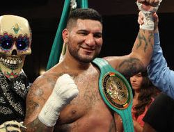 фото - Крис Арреола с трудом прошёл Кёртиса Харпера