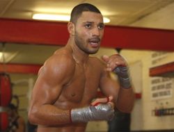 фото - Келл Брук хочет оставить от Амира Хана одни воспоминания