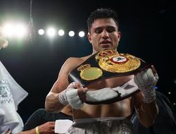 фото - Первый пошёл! Один из титулов Кроуфорда получил нового владельца