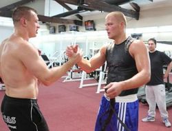 фото - Неофициальный видеоролик-превью боя Вячеслава Глазкова и Томаша Адамека