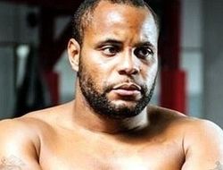 фото - Из-за травмы Кормье вряд ли выступит в сентябре