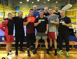 фото - Сиренко в лагере с Поветкиным, Ломаченко переехал камеру, Канело со снарядом — соцсети 