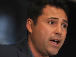 фото - Это будет война с равными шансами на успех — Де Ла Хойя о бое Альварес–Чавес