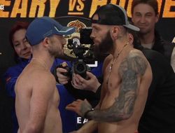 фото - Три титульника и дебют 20-летнего супертяжа — участники шоу Уоррена прошли взвешивание