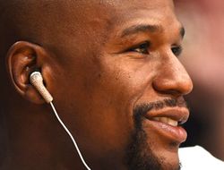 фото - Флойд Мэйуэзер: «Никакой это не бой добра со злом»