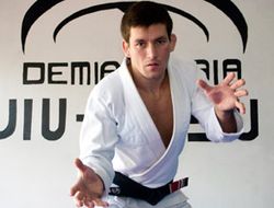 фото - (ММА) Официально: Дэмиан Майа vs. Джейк Шилдс – 9 октября в Бразилии