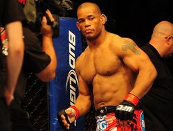 фото - UFC 166: Гектор Ломбард быстро справился с Нэйтом Маркуордтом