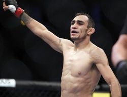 фото - UFC: Тони Фергюсон перебил Рафаэля дос Аньоса